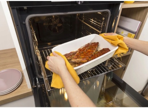 Piekarnik do zabudowy Gorenje BOS6737E13FBG OptiBake, AirFry Prowadnice