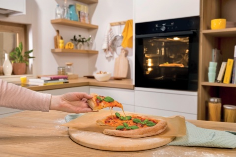 Piekarnik elektryczny Gorenje BSA6747DGWI 77l 60cm czarny Wi-Fi Para