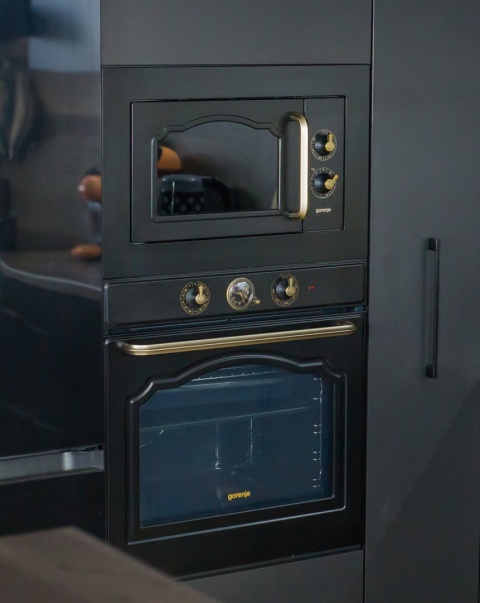 Zestaw Gorenje Retro BOS67372CLB + BM235CLB Czarny